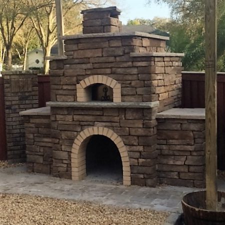 Rustic Nardona Firence with multi tiers and side bars.