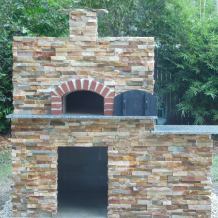 Nardona Firenze Model traditional pizza oven for residential use.