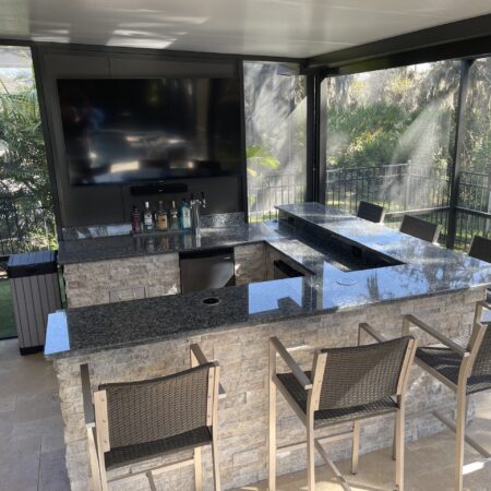 Forno Nardona Tampa built Outdoor Bar/Kitchen with Kegerator.