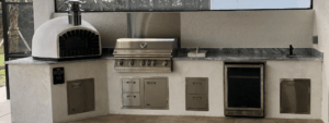 Forno Nardona white stucco kitchen with white stucco finished Nardona Rustico pizza oven.